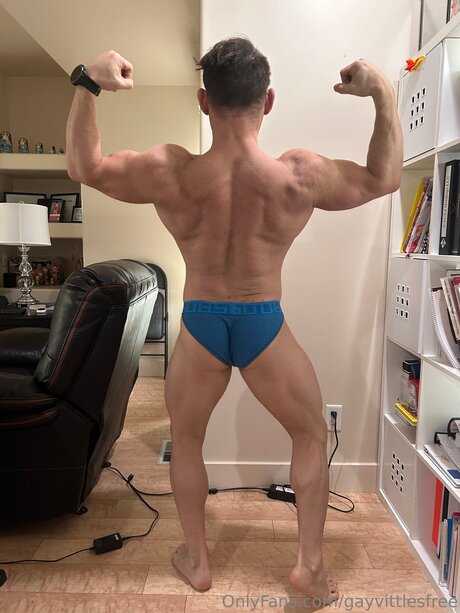 Gayvittlesfree pornographic star pics