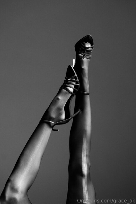 Grace Ab erotic model gallery
