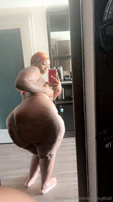 curvy kitty onlyfans hot naked photo