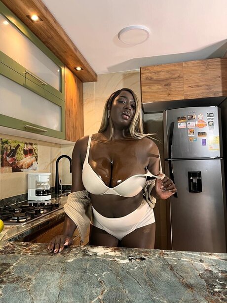 Almaahotxxx pornstar hot pic