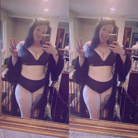 Hotmessjessxxx model sexy picture