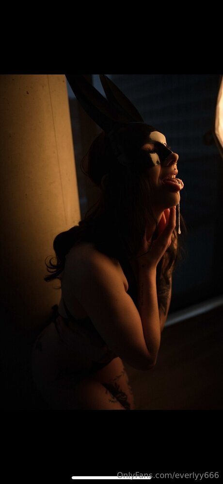 Everlyy666 model nudes archive