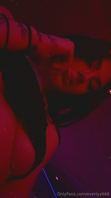 Everlyy666 pornstar pretty gallery