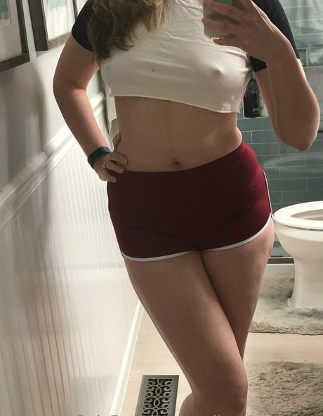 emilysequoiafree exclusive model images