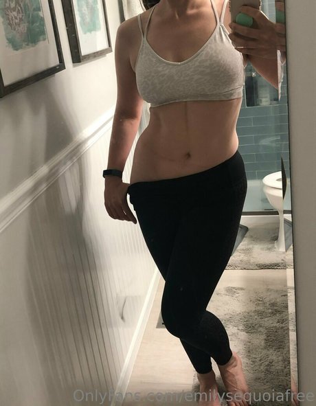 emilysequoiafree nice star photo