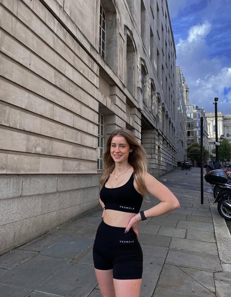 Mira Szalma high quality star pics