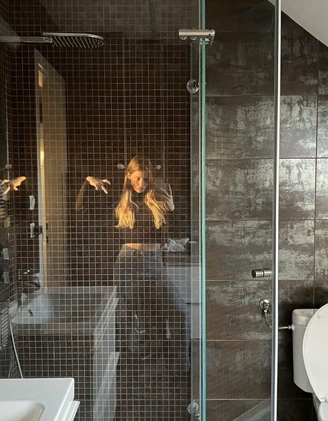 Mira Szalma star pornographic gallery