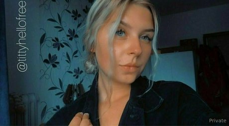 femdomfindom hd star picture