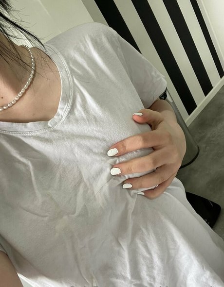 babe brunette onlyfans beautiful xxx pics