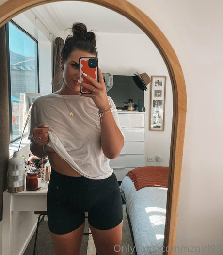 nzgirl97 model hot pic
