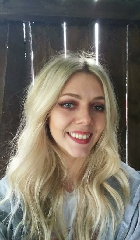 Aurora Indica art actress image