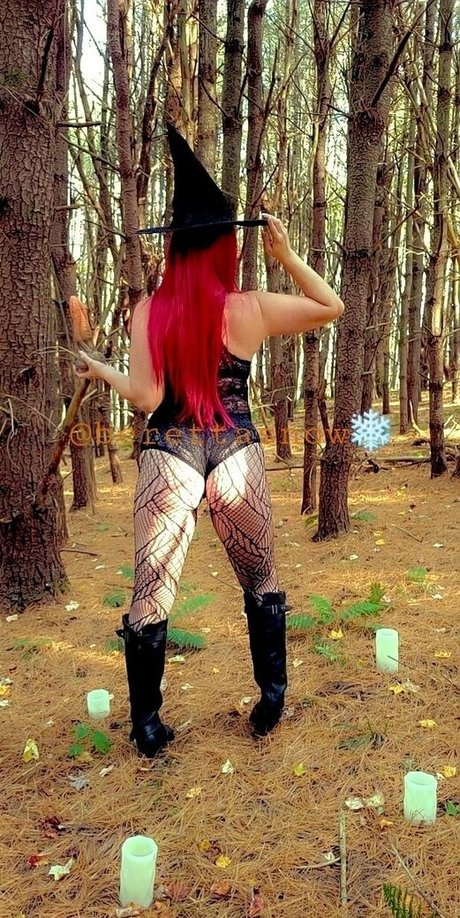 berettasnow erotic pornstar photo