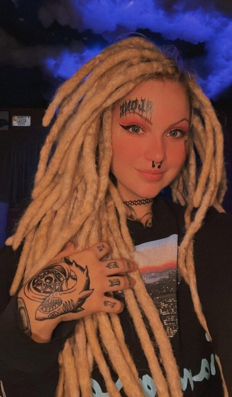 luckylou 666 nudes pornstar img