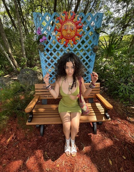 GroovyMya best actress pics