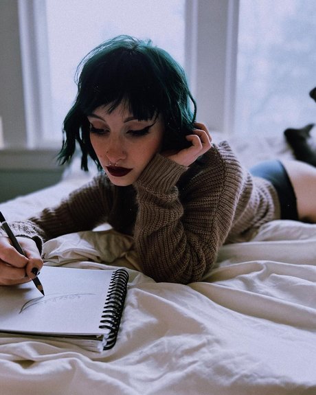 givemethespooks model pic