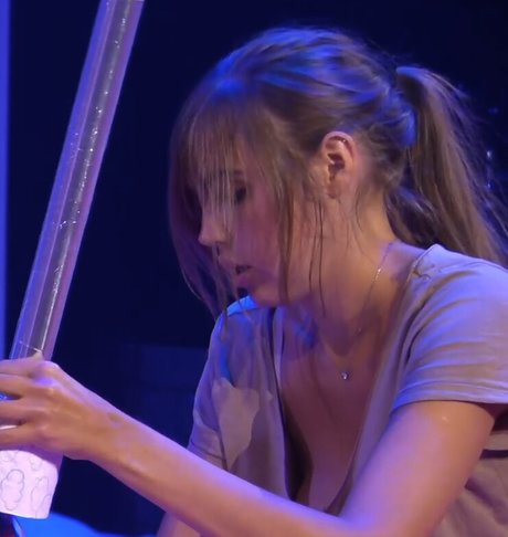 Danucd perfect actress photo