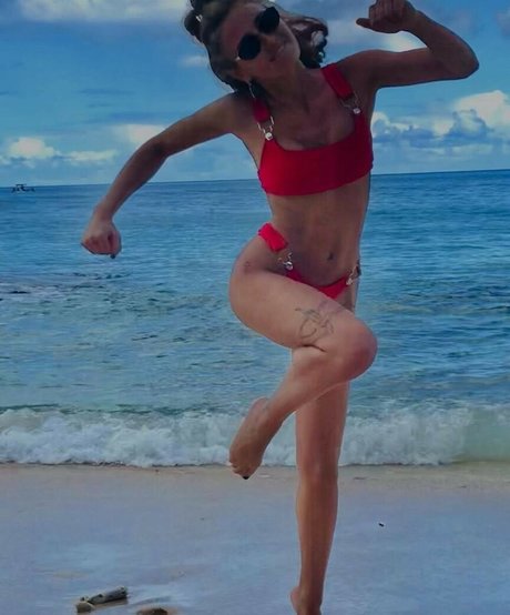 Ella Purnell pornstar free pictures