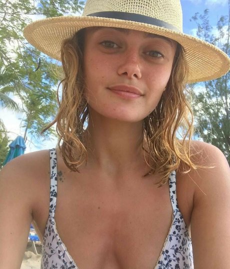 Ella Purnell model nude pictures