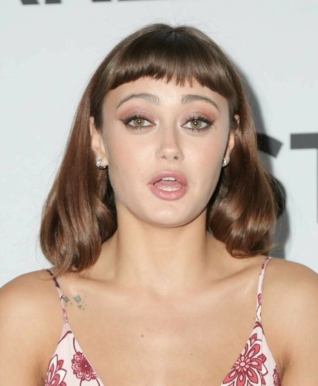 Ella Purnell nice actress galleries