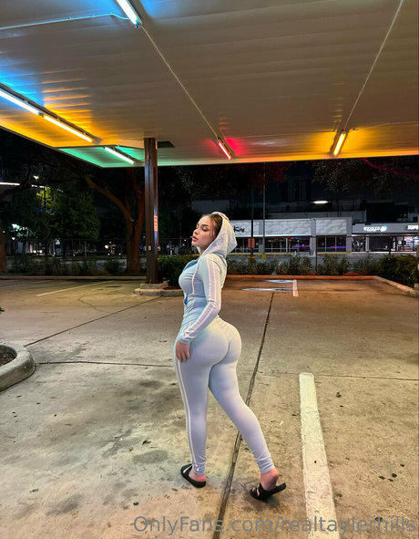 realtaylerhills top pornstar picture