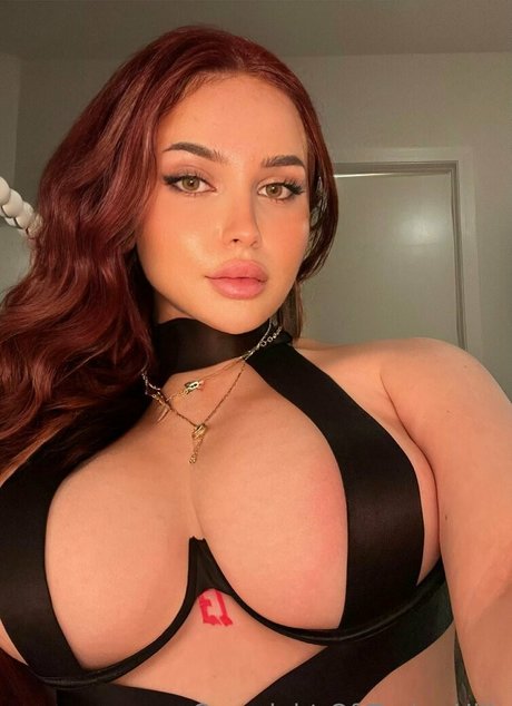 realtaylerhills hot pornstar picture