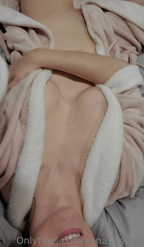 annasissyplz hd star pic