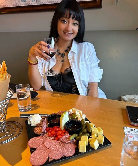 DelilahMoonx exclusive actress pic