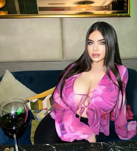 Noure Sahli erotic actress picture