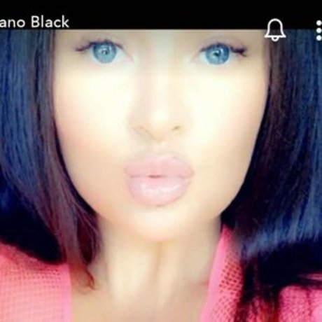 Americano Black model porn photo