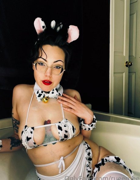 rueeruee pornstar images