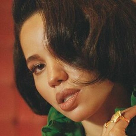 Jurnee Smollett sexy star img