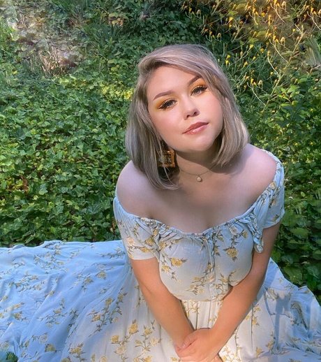 stanzipotenza pretty actress img