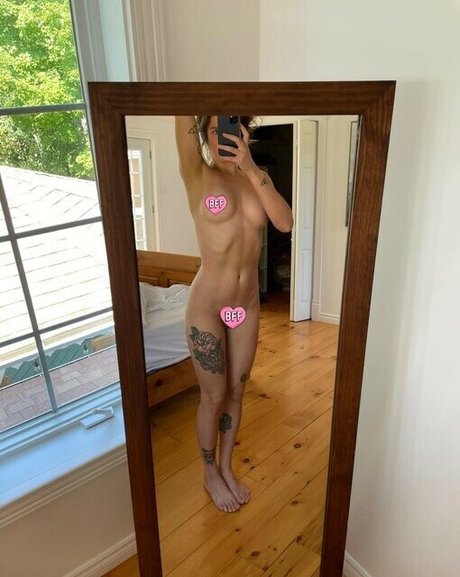 Horsegirldotjpeg model art galleries