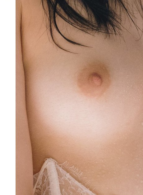 Saika Kawakita model hot pictures