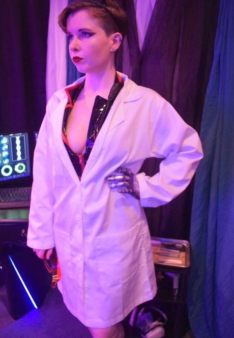 femdom onlyfans top image