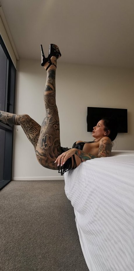 melodyradfordfree model nude galleries