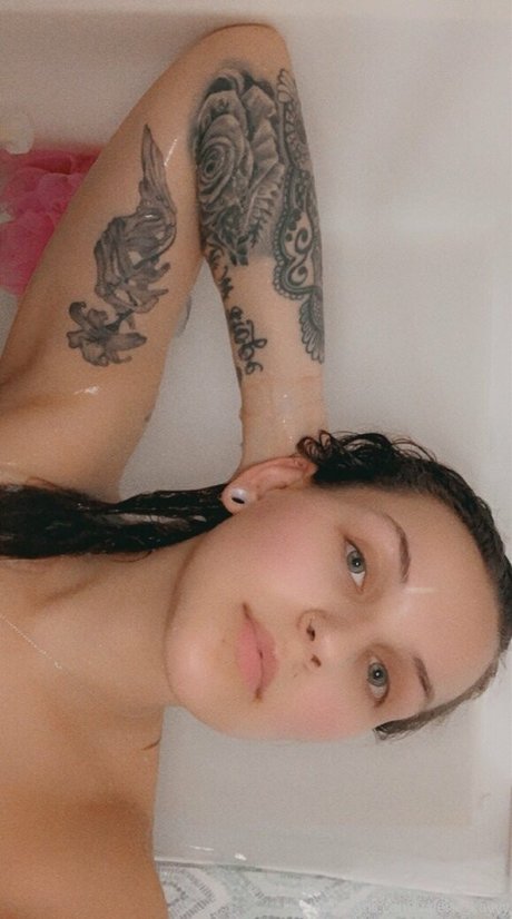 eeekerie beautiful star pictures