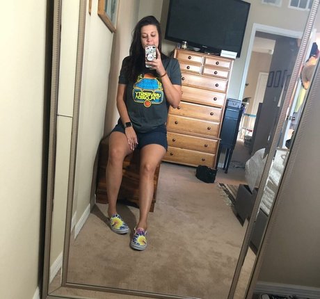 tallnerdywoman porn star photo