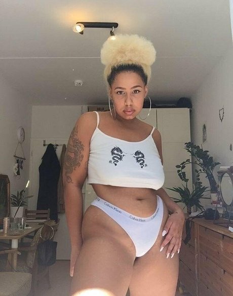 blonde yoga onlyfans free naked photo