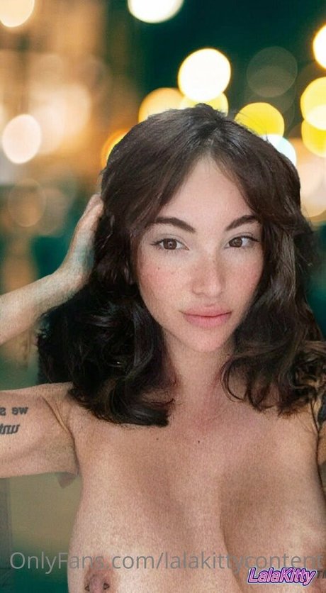 lalakittycontent nude model pic