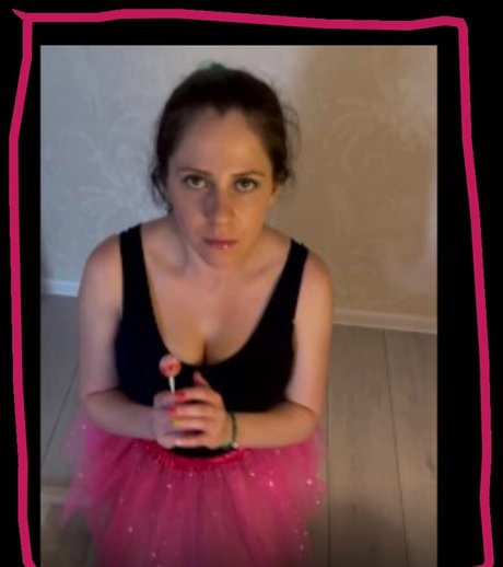 Playful Lo pretty actress images