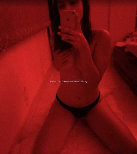 Coelho__pink model sex pic