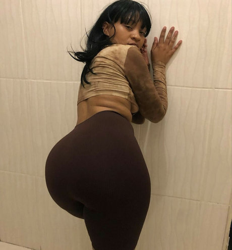 Arrie Cakes sex pornstar images