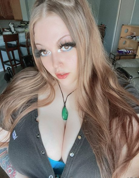 SoloQQ420 star naked pic