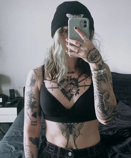 Mothica perfect pornstar photos