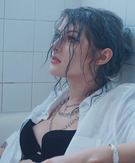 Mothica model porn pictures