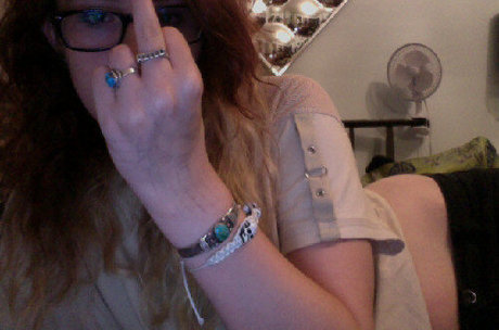 Mothica hot star img