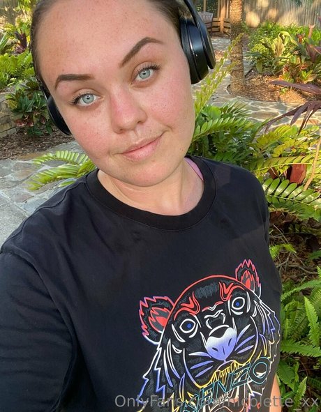 nicolette xx sexy star gallery