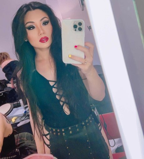 Tina Guo pornstar hot archive