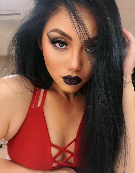 Tina Guo pornstar adult photo